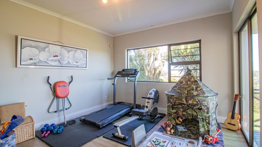 5 Bedroom Property for Sale in Beacon Bay Eastern Cape